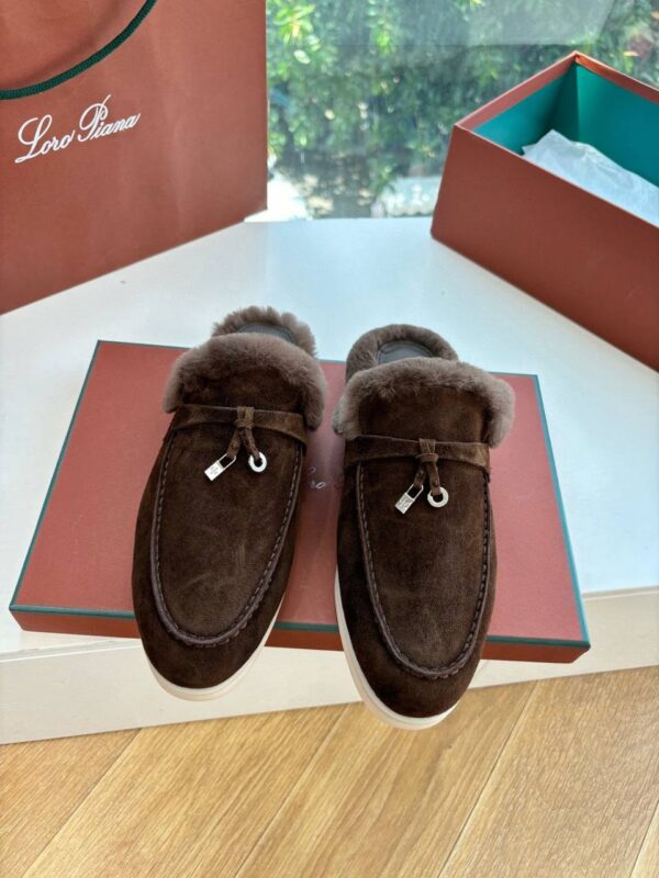 Лоферы без задника с мехом Loro Piana