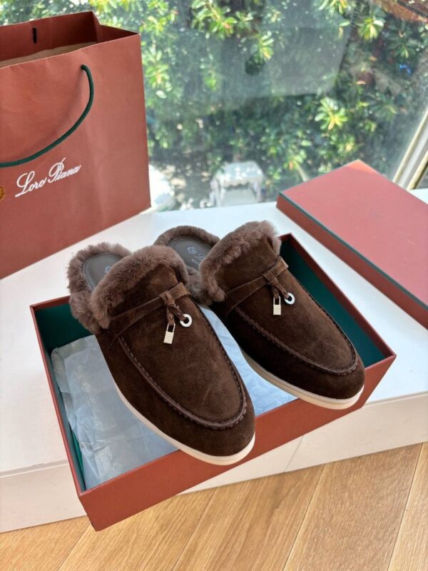 Лоферы без задника с мехом Loro Piana