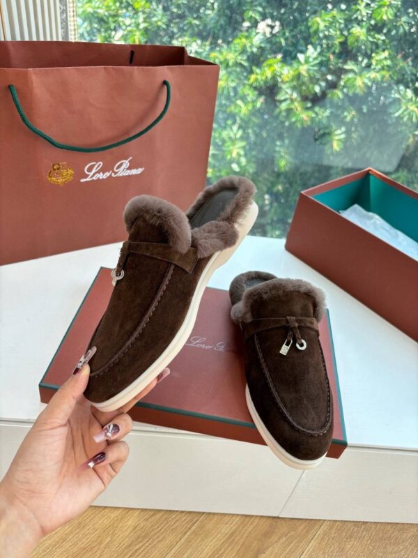 Лоферы без задника с мехом Loro Piana