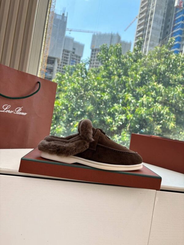 Лоферы без задника с мехом Loro Piana