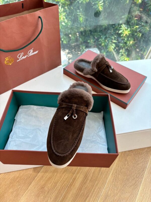 Лоферы без задника с мехом Loro Piana