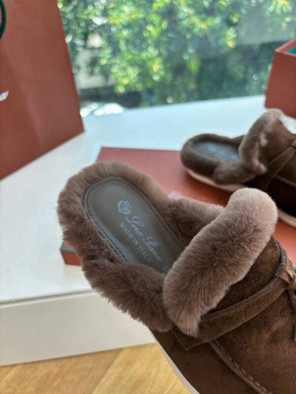 Лоферы без задника с мехом Loro Piana