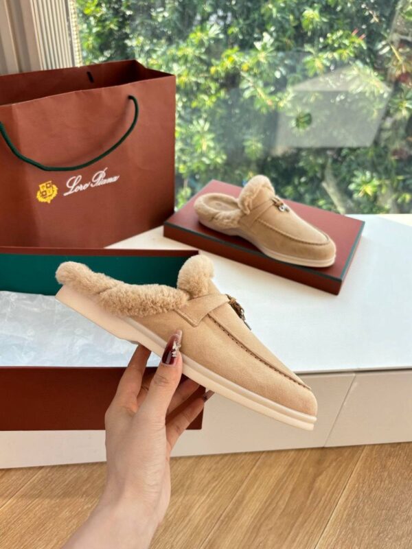 Лоферы без задника с мехом Loro Piana