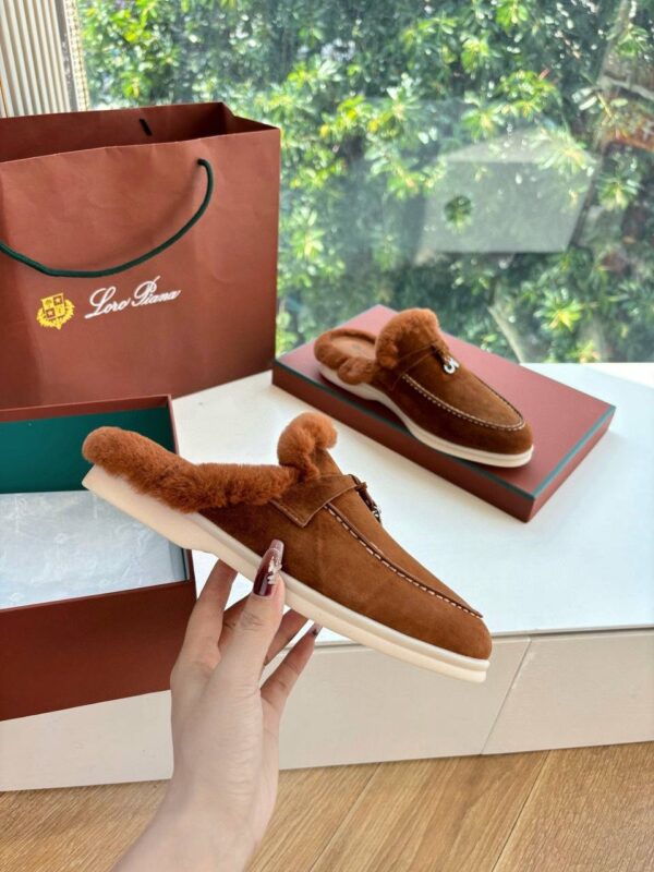 Лоферы без задника с мехом Loro Piana