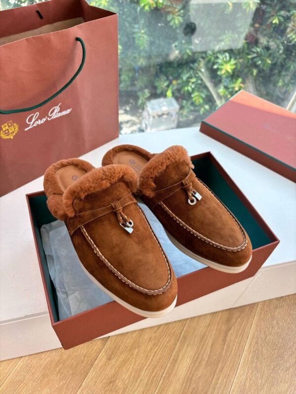 Лоферы без задника с мехом Loro Piana