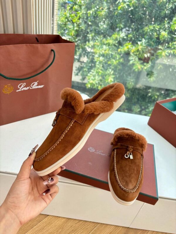 Лоферы без задника с мехом Loro Piana