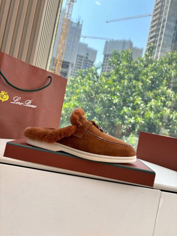 Лоферы без задника с мехом Loro Piana