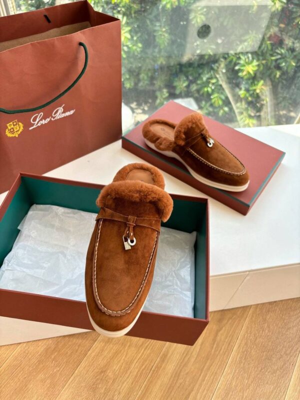 Лоферы без задника с мехом Loro Piana