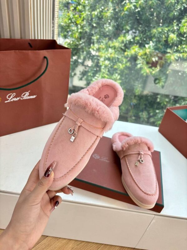 Лоферы без задника с мехом Loro Piana