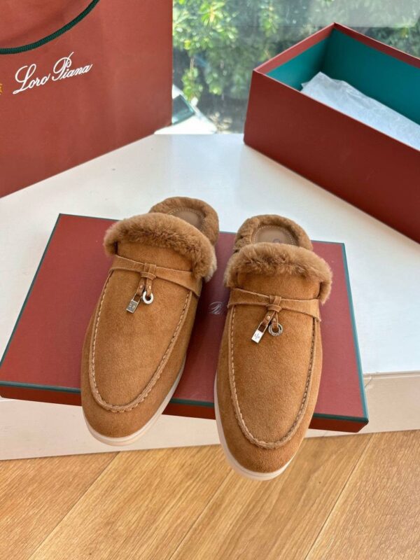 Лоферы без задника с мехом Loro Piana