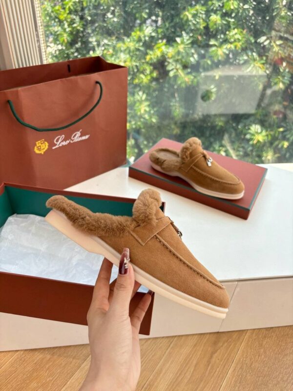 Лоферы без задника с мехом Loro Piana