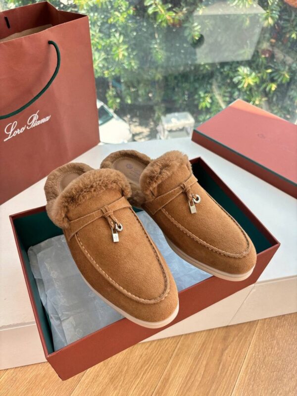 Лоферы без задника с мехом Loro Piana