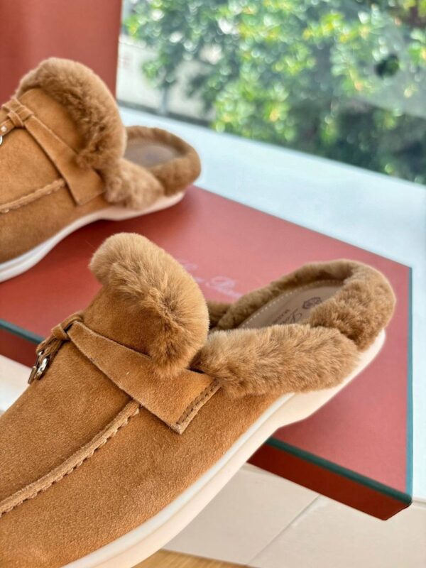 Лоферы без задника с мехом Loro Piana