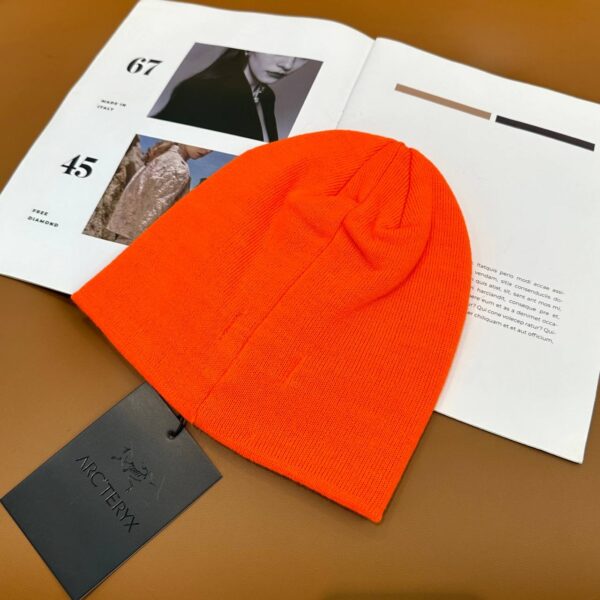 Шапка шерстяная Arc'Teryx