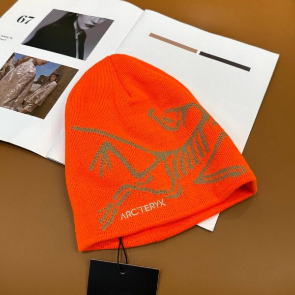 Шапка шерстяная Arc'Teryx