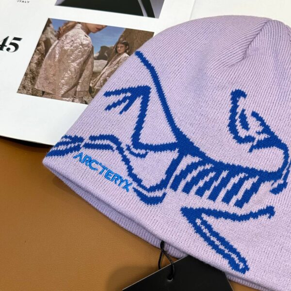 Шапка шерстяная Arc'Teryx