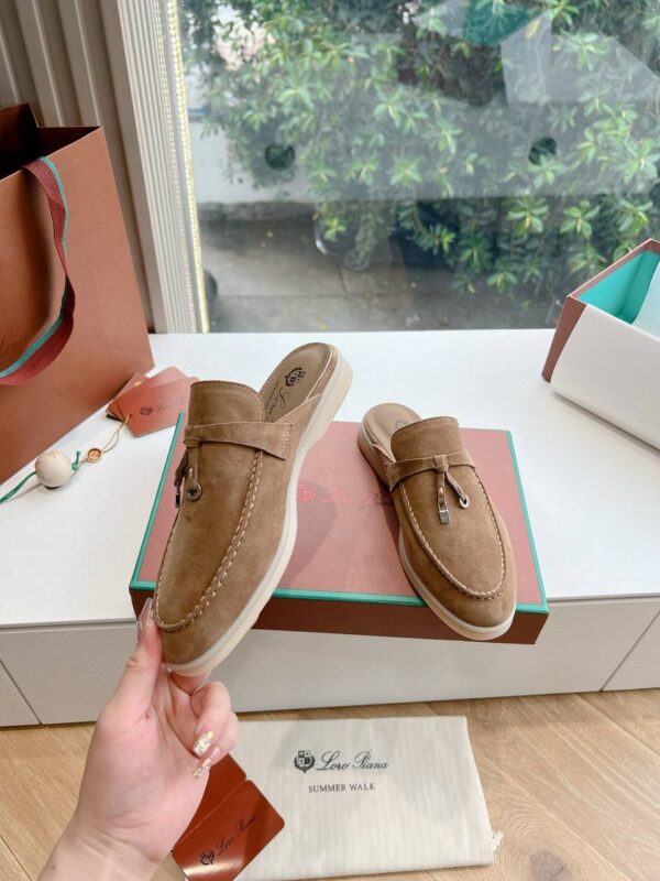 Лоферы-мюли замшевые Loro Piana