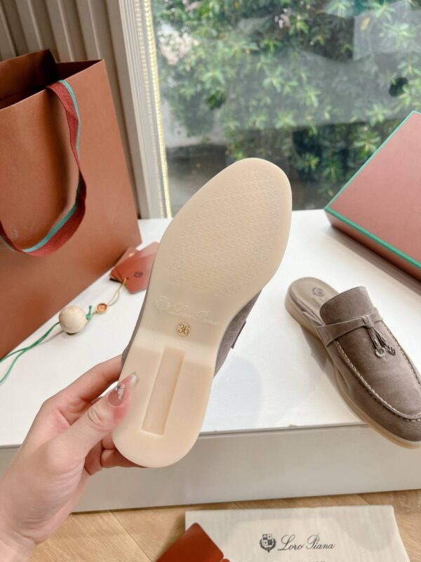 Лоферы-мюли замшевые Loro Piana