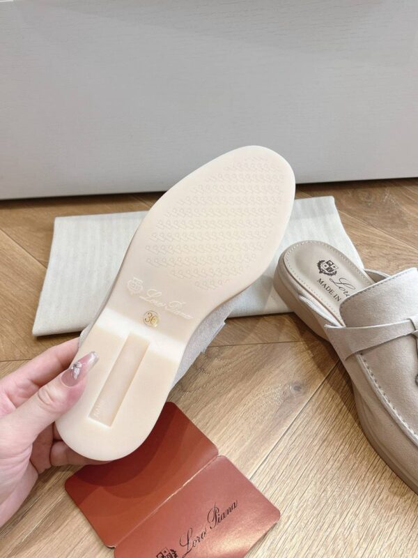 Лоферы-мюли замшевые Loro Piana