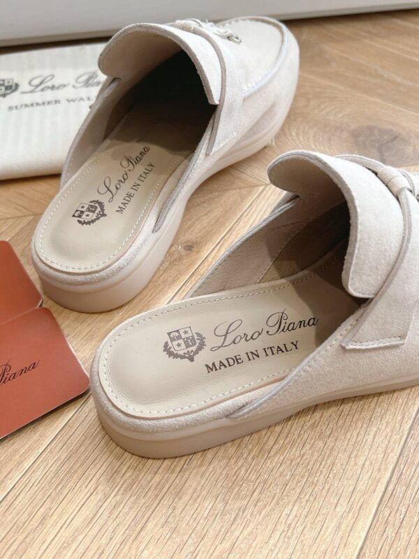 Лоферы-мюли замшевые Loro Piana