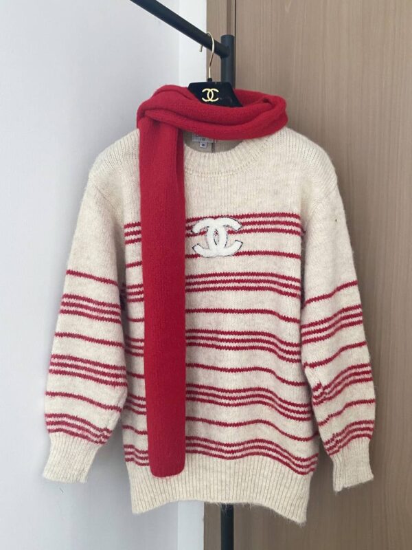 Джемпер мохеровый Chanel