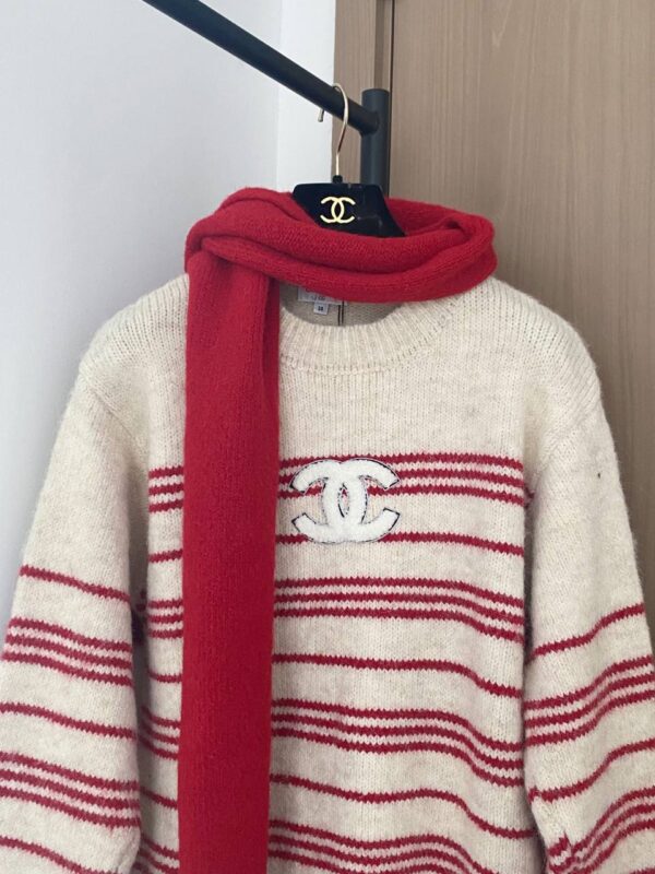 Джемпер мохеровый Chanel