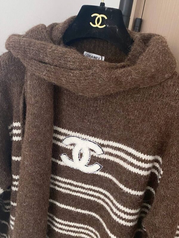 Джемпер мохеровый Chanel