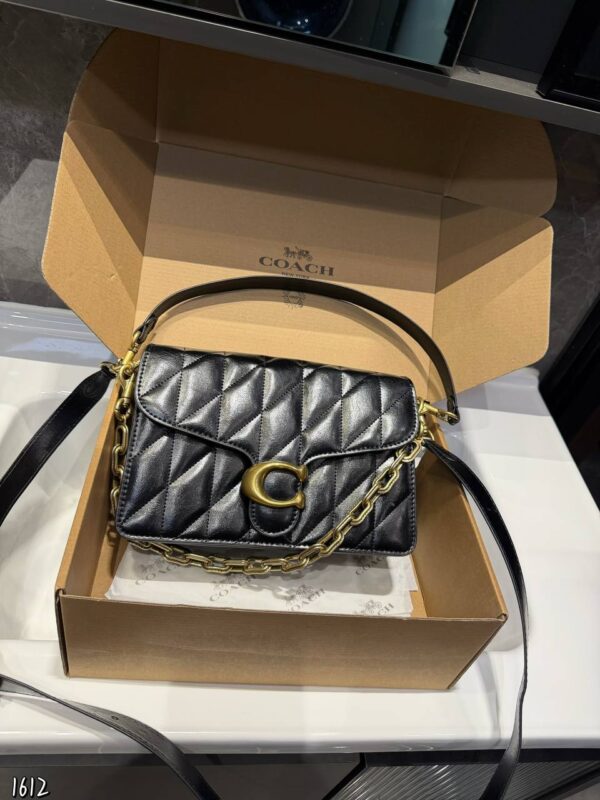 Сумка Chain Tabby Coach