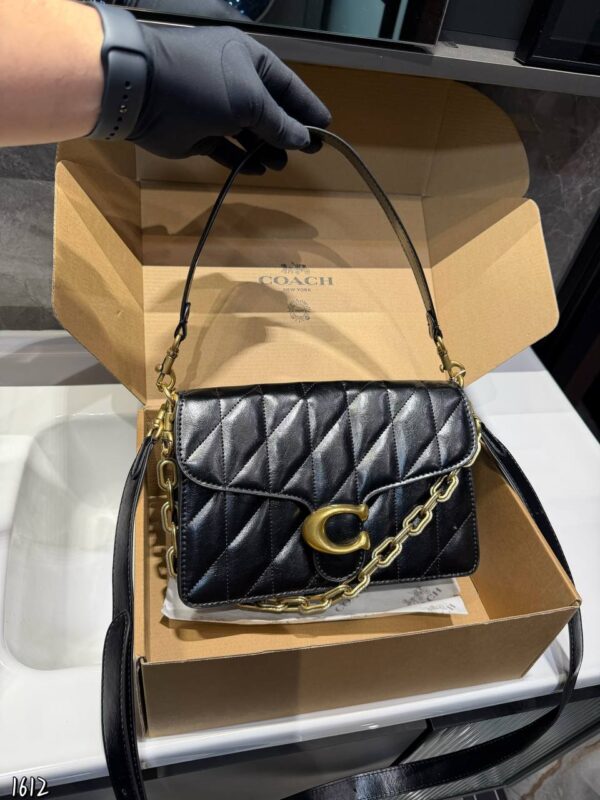 Сумка Chain Tabby Coach