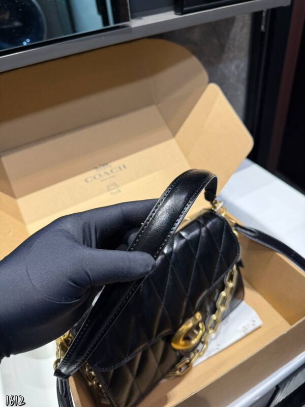 Сумка Chain Tabby Coach