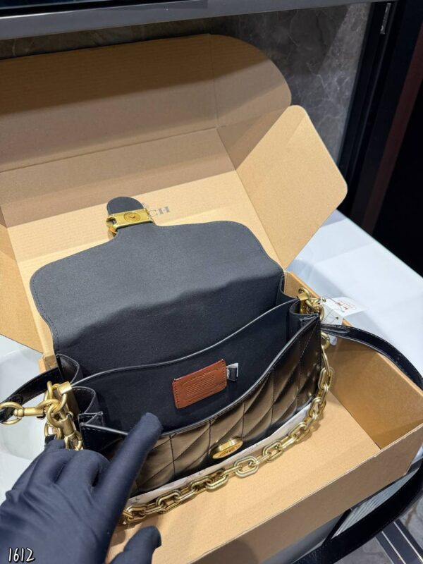 Сумка Chain Tabby Coach