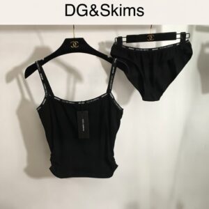 7caa4766-86f0-43f3-82e3-7f284c8155df Комплект белья DG&Skims