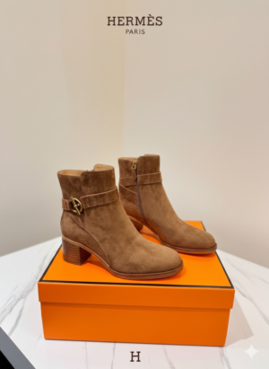 Gemini_Generated_Image_8bjxuu8bjxuu8bjx Ботинки замшевые Hermes