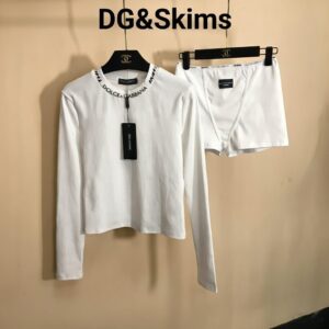 fbc9ee11-88d5-43a5-9f34-fec66c3528f4 Комплект белья DG&Skims