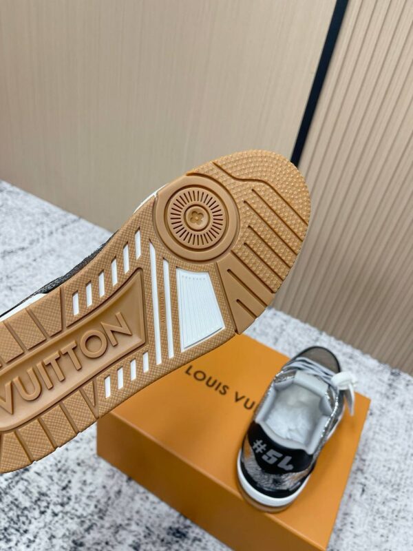 Кроссовки низкие Louis Vuitton
