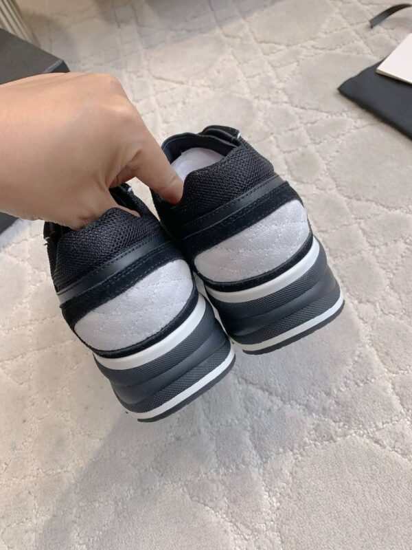 Кроссовки на каблуке Chanel