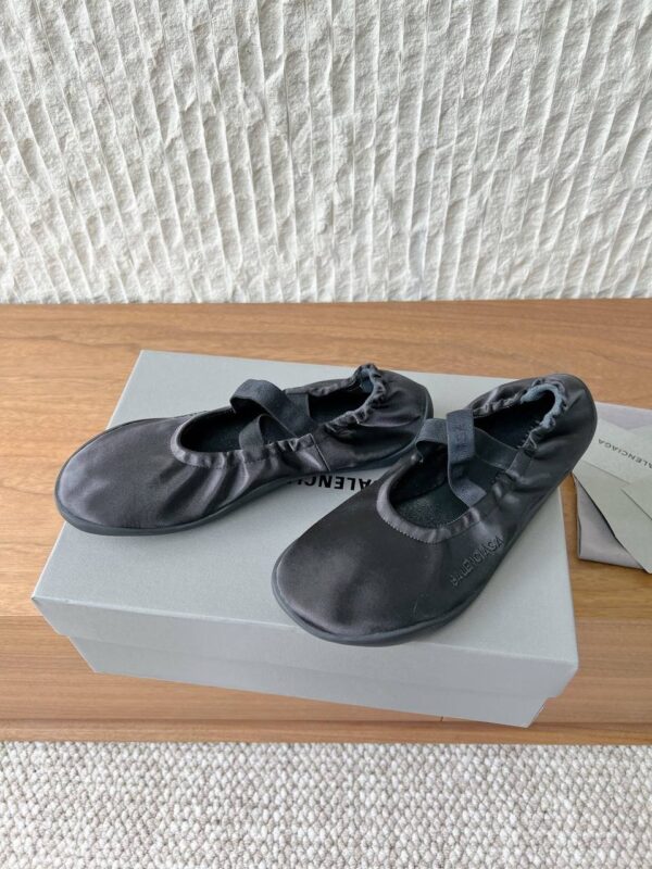 Балетки Balenciaga