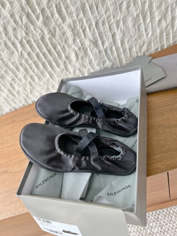 Балетки Balenciaga