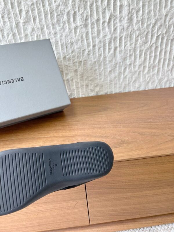 Балетки Balenciaga