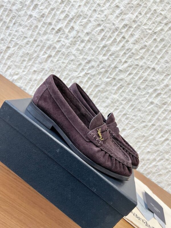 Лоферы замшевые YSL
