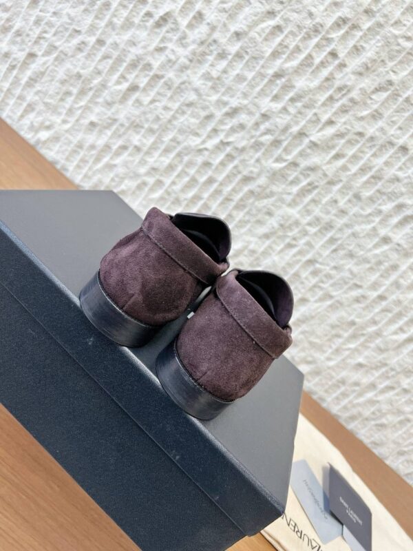 Лоферы замшевые YSL