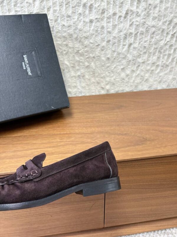 Лоферы замшевые YSL