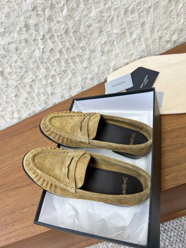 Лоферы замшевые YSL