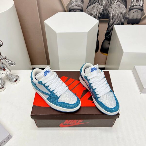 Кроссовки Nike Air