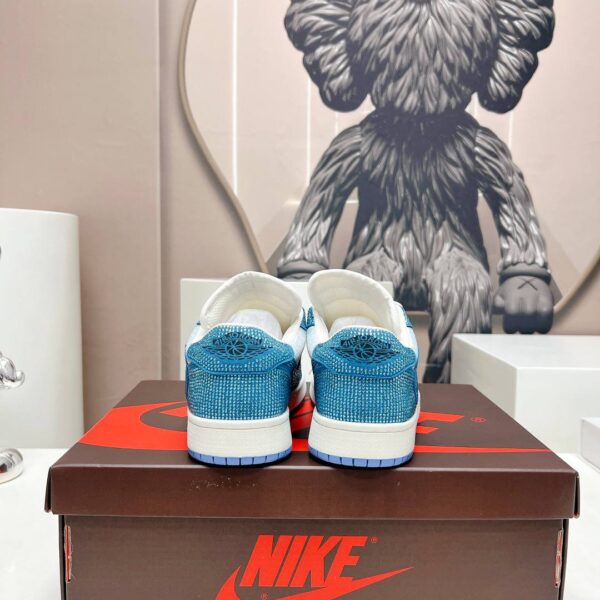 Кроссовки Nike Air