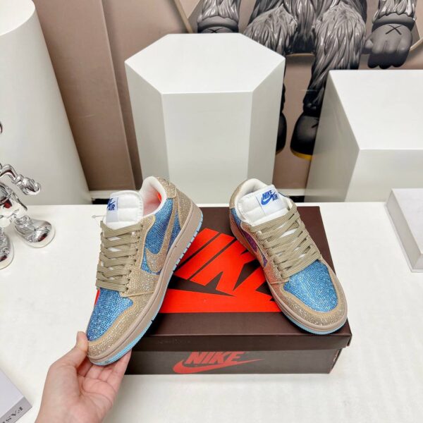 Кроссовки Nike Air