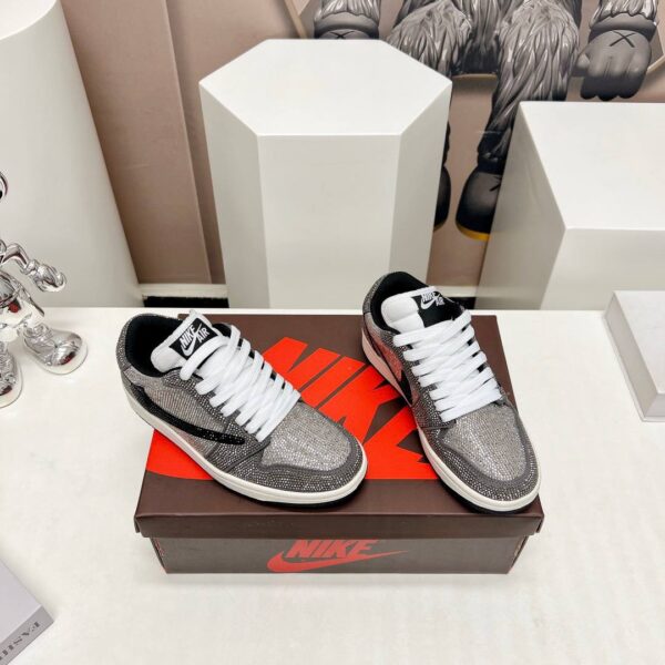 Кроссовки Nike Air