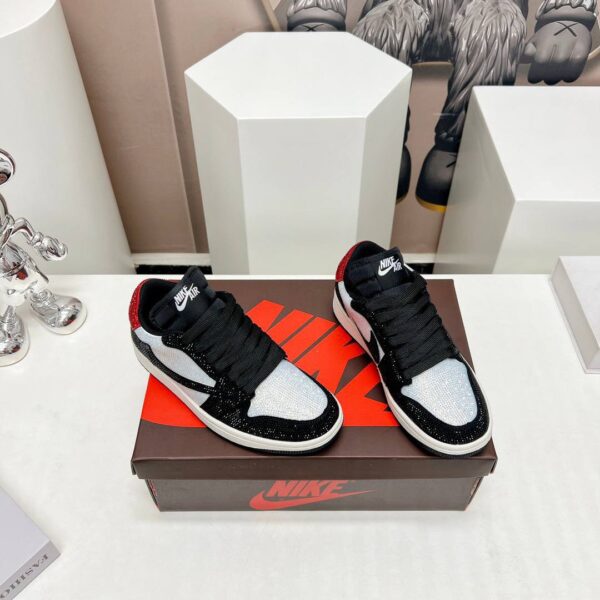 Кроссовки Nike Air