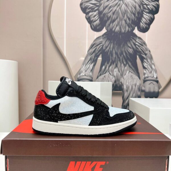 Кроссовки Nike Air