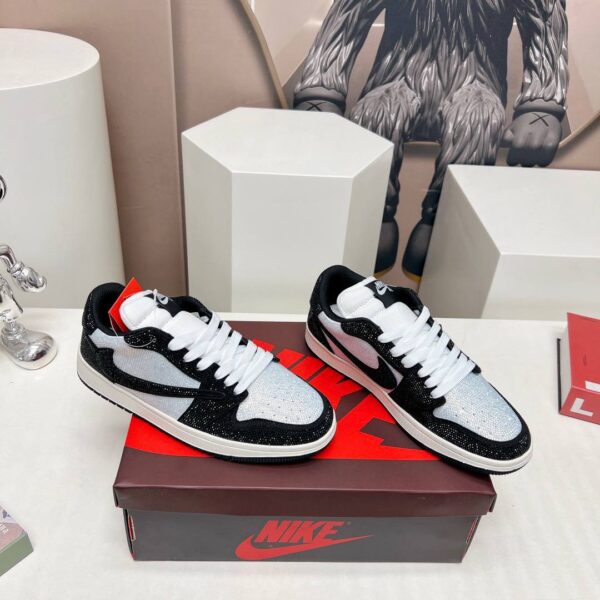 Кроссовки Nike Air